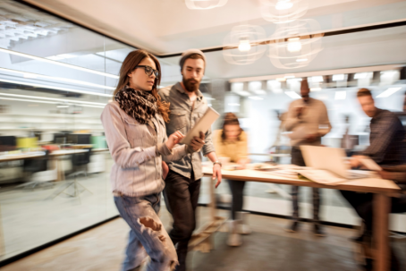 customers-on-cloud-device